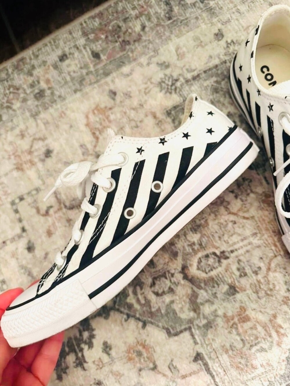 RARE đĽ Converse All Star - Stars & Stripes - Low Top - 167837C - W Size 5.5